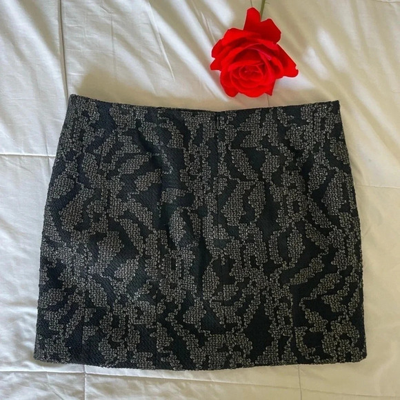 Maje embroidered metallic mini skirt - Picture 5 of 10
